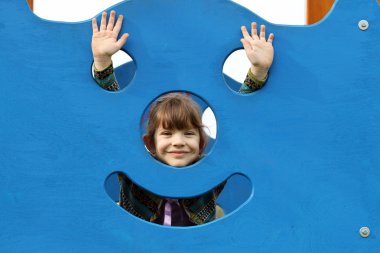 güzel mutlu küçük kız oyun