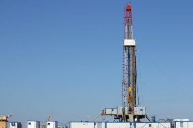 Offshore petrol sondaj kulesi
