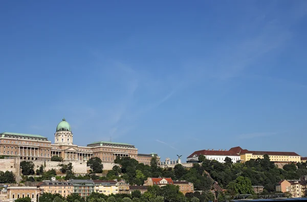 Buda château sur la colline Budapest paysage urbain — Photo