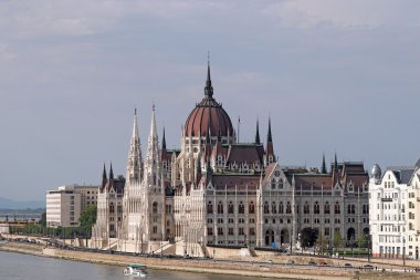 Macaristan Parlamentosu'nun Tuna Nehri Budapeşte bina
