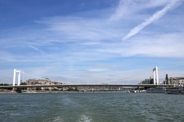 Ponte Elisabeth sobre o rio Danúbio Budapeste — Fotografia de Stock