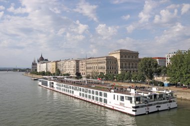 nehir kruvazör gemi Tuna Nehri Budapeşte üzerinde