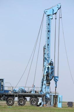 petrol arama mobil sondaj rig araç