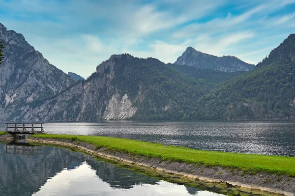 トラウンキルヒェンのトラウンゼー湖 上オーストリアの風景 — ストック写真