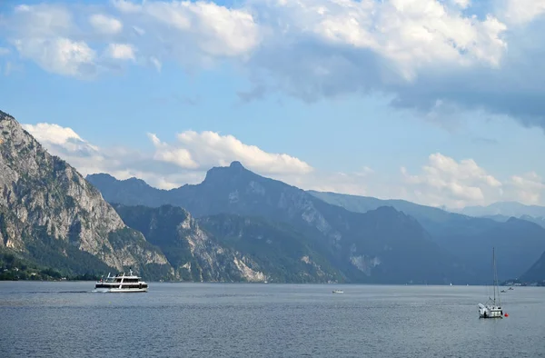 Tourist Boat Sails Lake Traunsee Upper Austria — Foto de Stock