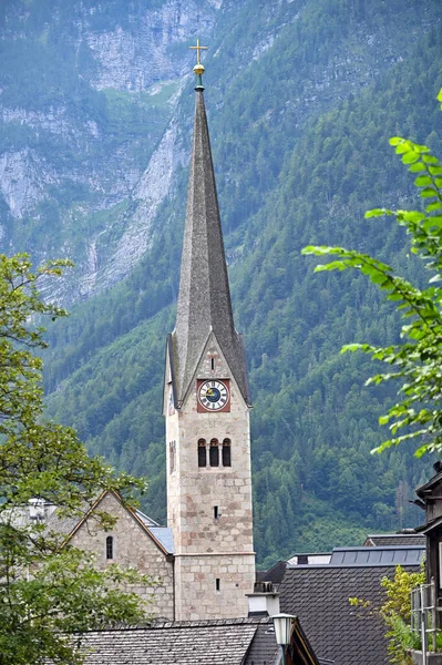 Kostelní Věž Hodinami Hallstattu Rakousko — Stock fotografie