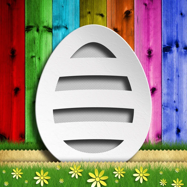 Uovo di Pasqua su sfondo di legno colorato — Foto Stock