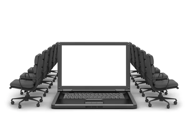 Komputer (laptop) i rząd krzeseł biurowych — Zdjęcie stockowe
