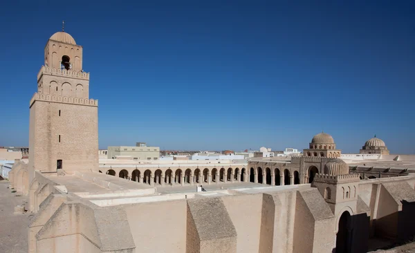 Minaret van de moskee in kairouan — Stockfoto