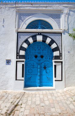 Dekoratif mavi kapı