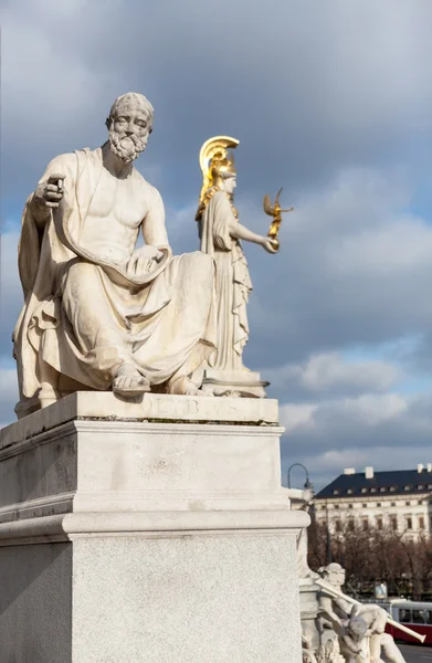 Polybius-Statue im Parlament in Wien - Österreich — Stockfoto