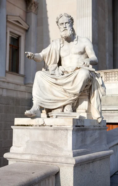 Xenophanes statue at Parliament in Veinna — Stock Photo, Image