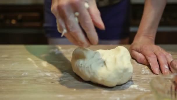 Yapımı Pizza Çin Hamur Hazırlanıyor — Stok video