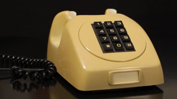 Крупный План Старом Телефоне Антикварный Белый Телефон Старомодно Классика — стоковое видео