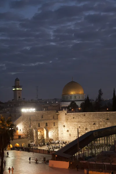 Westwand und Kuppel der Felsenmoschee — Stockfoto