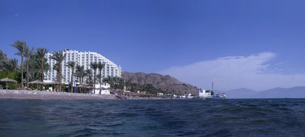 Hotel e praia perto do controle de fronteira Taba — Fotografia de Stock