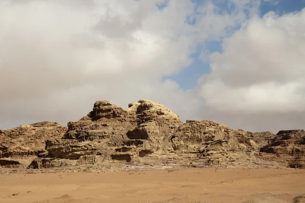 Deserto e montagne del Regno hascemita di Giordania — Foto Stock