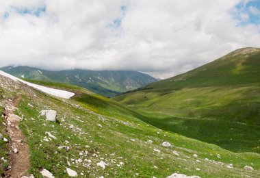dağ manzarası. Kuzey Kafkasya, Rusya Federasyonu