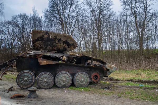 Vyshhorod ilçesi, Kyiv bölgesi, Ukrayna: 19 Nisan 2022: Rusya 'nın Ukrayna' yı işgal etmesinin sonuçları