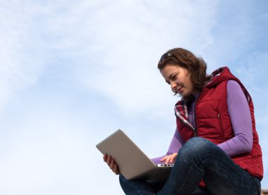 Çalışan genç kadın