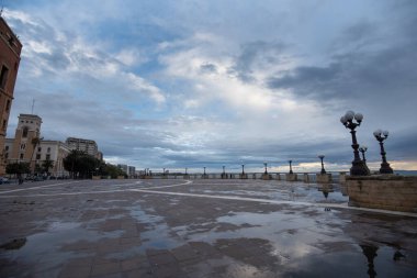 Taranto, Puglia, İtalya Hükümet Sarayı Meydanı