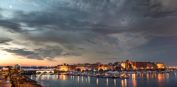 Taranto Talya Deniz Limanı — Stok fotoğraf