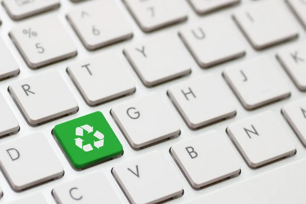 Recycle symbol on a Computer keyboard — Stock Photo, Image