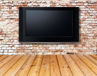televizyon eski bir duvara ayarla