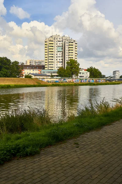 Opole Polônia Agosto 2021 Visualizar Margem Rio Odra Cidade Opole — Fotografia de Stock