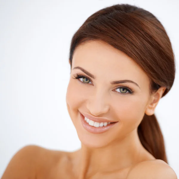 Sonriendo feliz hermosa mujer — Foto de Stock