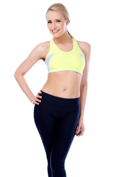 Chica rubia fitness sonriendo —  Fotos de Stock