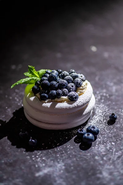 Mini Meringue Dessert Pavlova Cake Fresh Blueberries Plased Dark Rusty — Photo