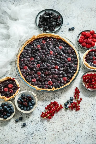Sweet Delicious Homemade Forest Berry Tart Pie Blueberries Raspberries Whole — Stockfoto