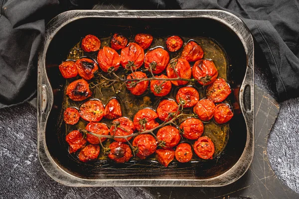 Baking Tray Roasted Cherry Tomatoes Garlic Olive Thyme Top View — Stok Foto