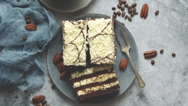 Cake Cream Dark Chocolate Biscuit Served Squares Plate Coffee Cup — Stockvideo