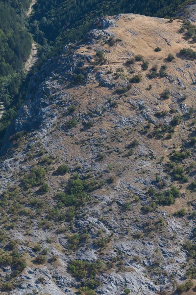 Vanuit de lucht uitzicht op de berg — Stockfoto