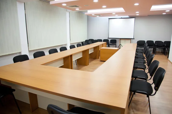 Sala de reunião do escritório com placa — Fotografia de Stock