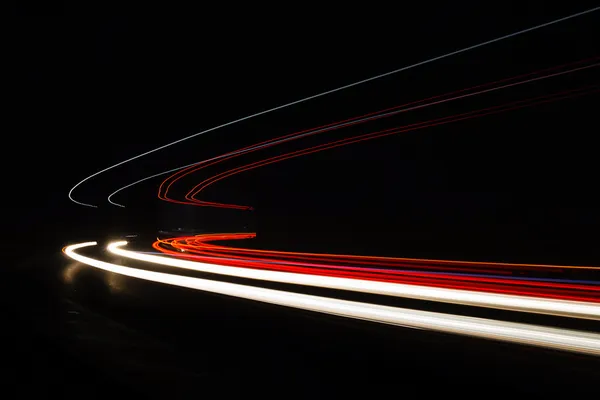 Trasee de lumină auto în tunel . — Fotografie, imagine de stoc