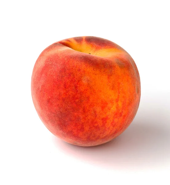 Одномісний персик на білому тлі — стокове фото