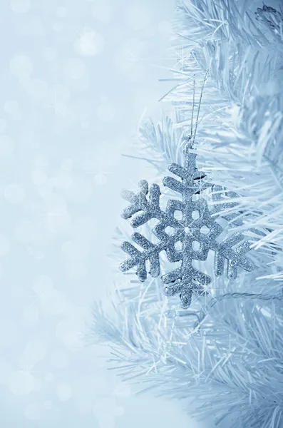 Χριστουγεννιάτικο δέντρο διακόσμηση νιφάδα χιονιού. — Φωτογραφία Αρχείου
