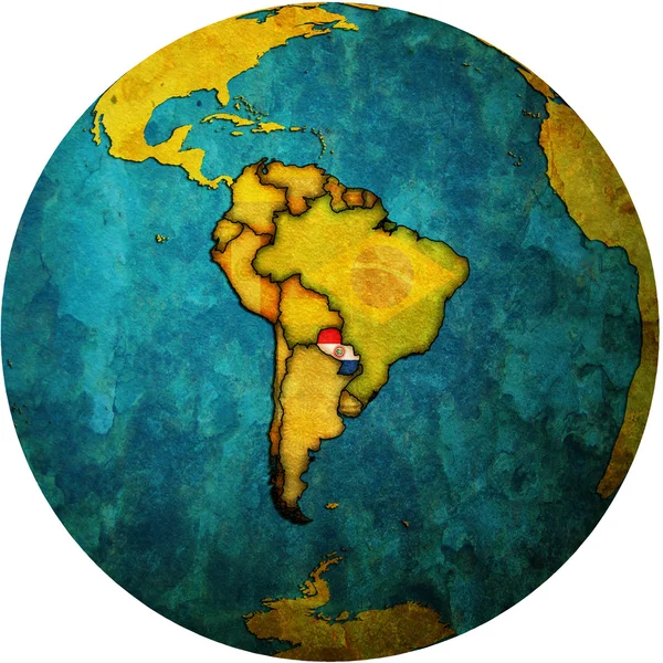世界地図上パラグアイの旗 — ストック写真