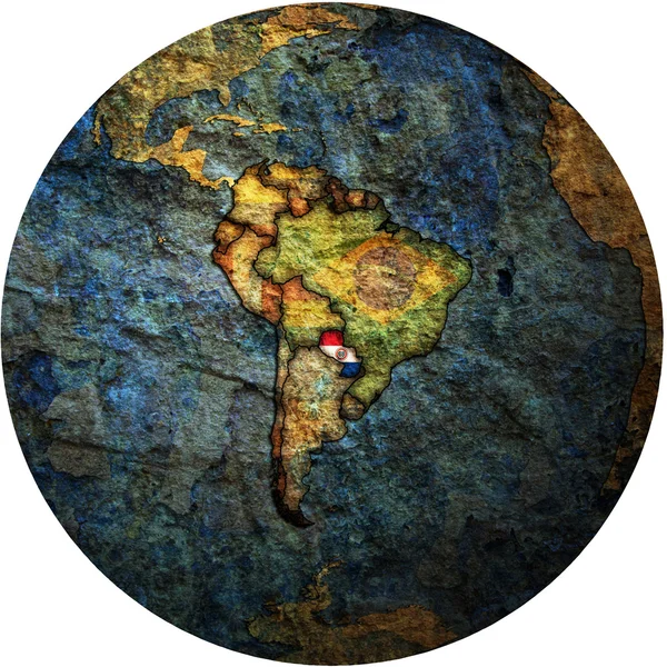 Bandiera paraguay sulla mappa del globo — Foto Stock