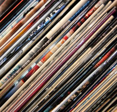 Dergi yığınının