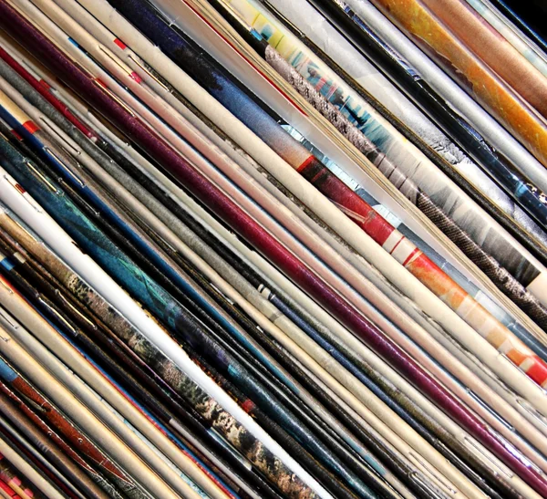 Dergi yığınının