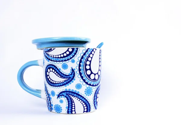 Taza de cerámica blanca y azul — Foto de Stock