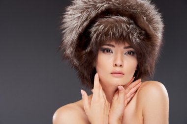 güzel bir genç kadın yüzü