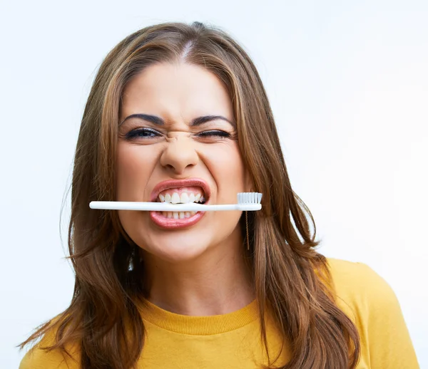 Mujer con cepillo de dientes —  Fotos de Stock