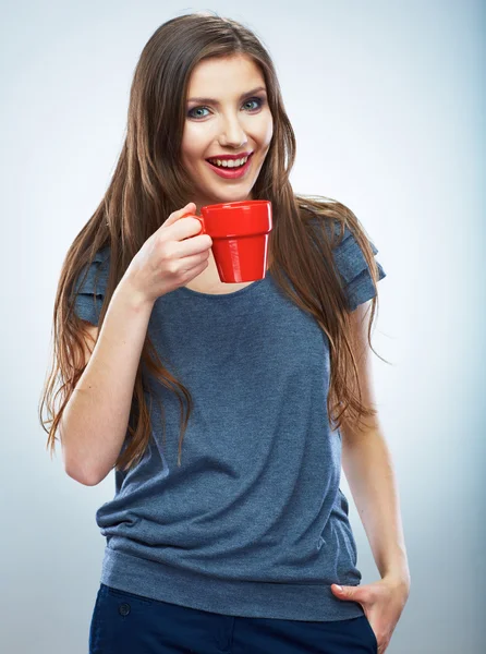 Młoda kobieta wypić kawę. — Zdjęcie stockowe