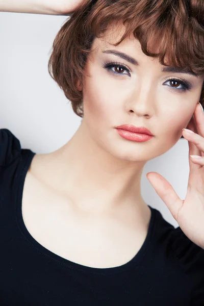 Young beauty model with short hair — Stock Photo, Image