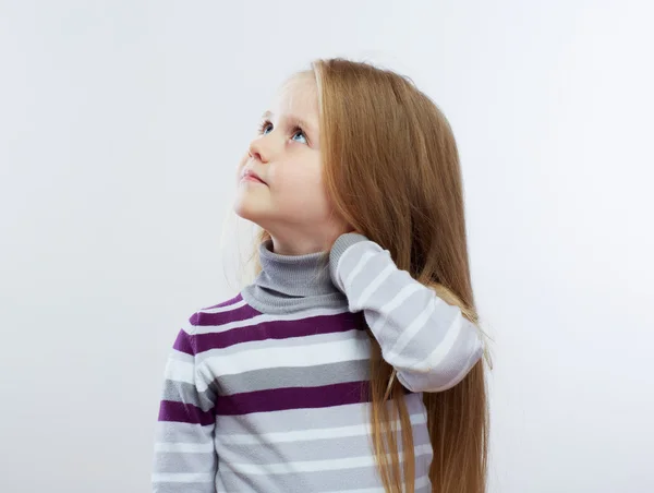 Retrato menina bonita isolado fundo — Fotografia de Stock